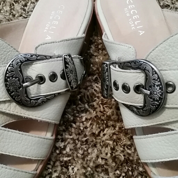 Cecelia New York Willard Buckle Flat Mule Sz 10.5 - Picture 6 of 6